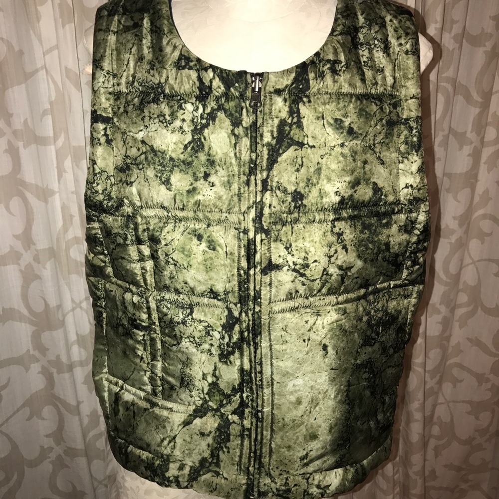 ❄️SALE❄️ Luxury camo Vest normally $400